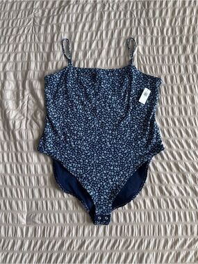 NWT Old Navy Floral Sleeveless Bodysuit Cami Top (2X)